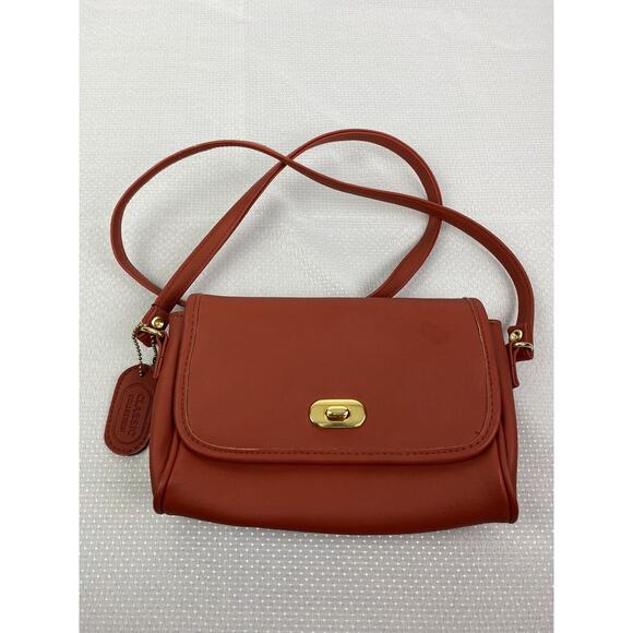 NWT Island Spun Women’s Red Crossbody Everyday Bag Purse - Picture 1 of 6